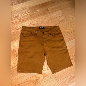 Duer Men's Tan Shorts